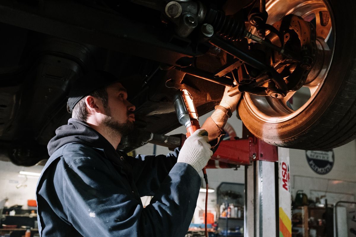 Marketplace motoryzacyjny – miejsce, w którym tanio kupisz części i akcesoria motoryzacyjne